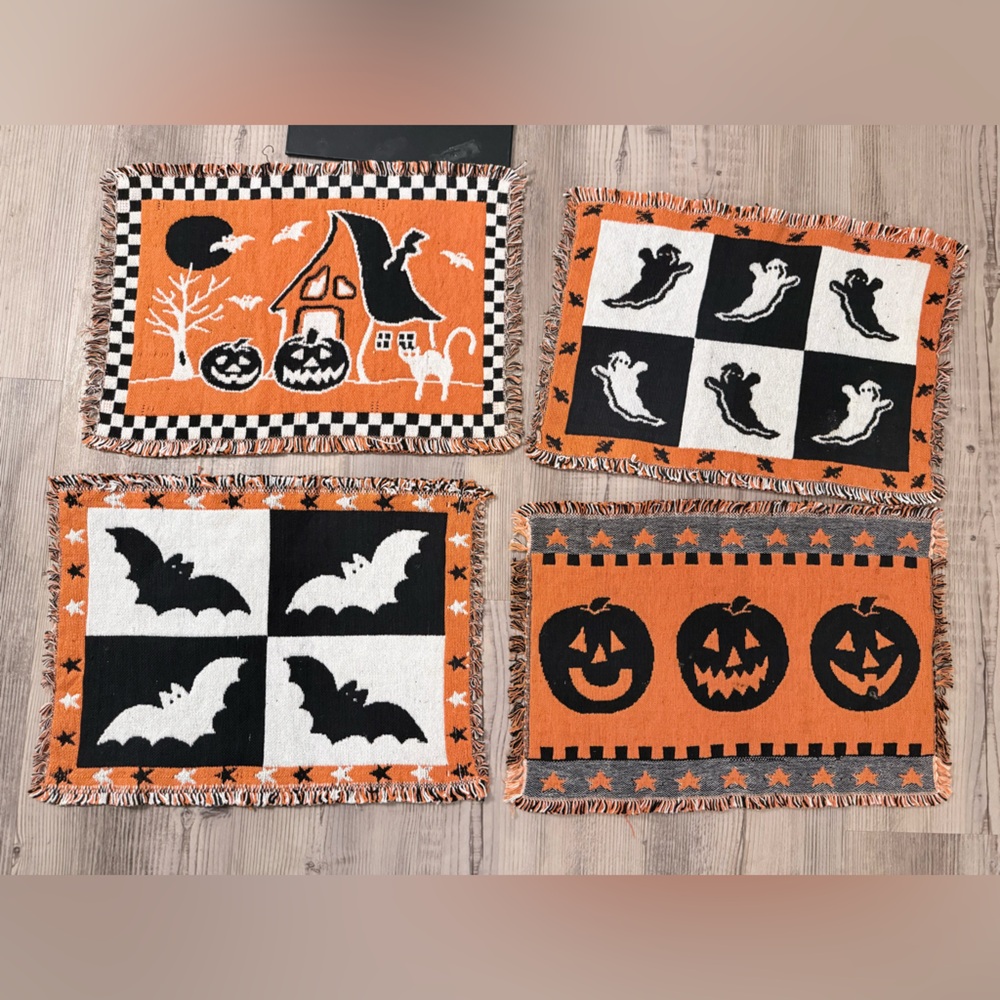 Vintage reversible Halloween Themed Woven placemats Set
